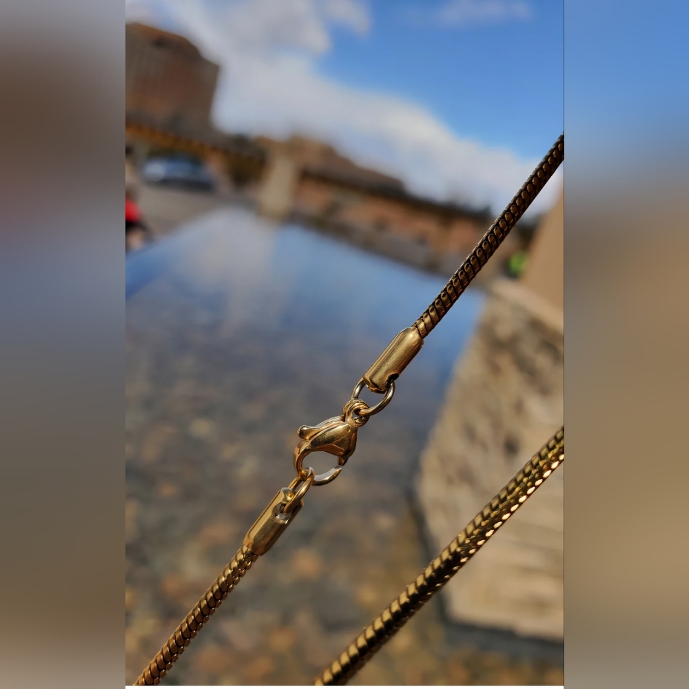 Blue Ice "Cubella" Crystal Untamed Elements Tangle-free Gold Necklace - Picture 3 of 7